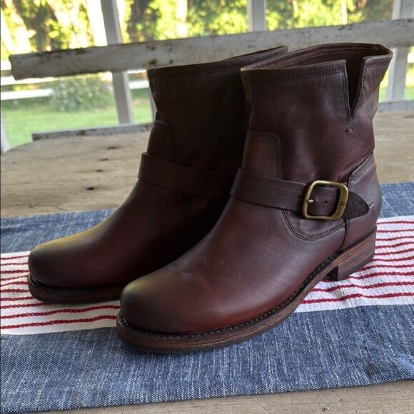 Frye Veronica Redwood Leather Ankle Boots with Buckle Harness Size 8 - Picture 1 of 10
